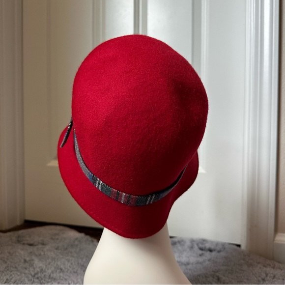 SOLD! on ebay Intrend by MaxMara Accessories Wool Cloche with Ribbon - Picture 7 of 13